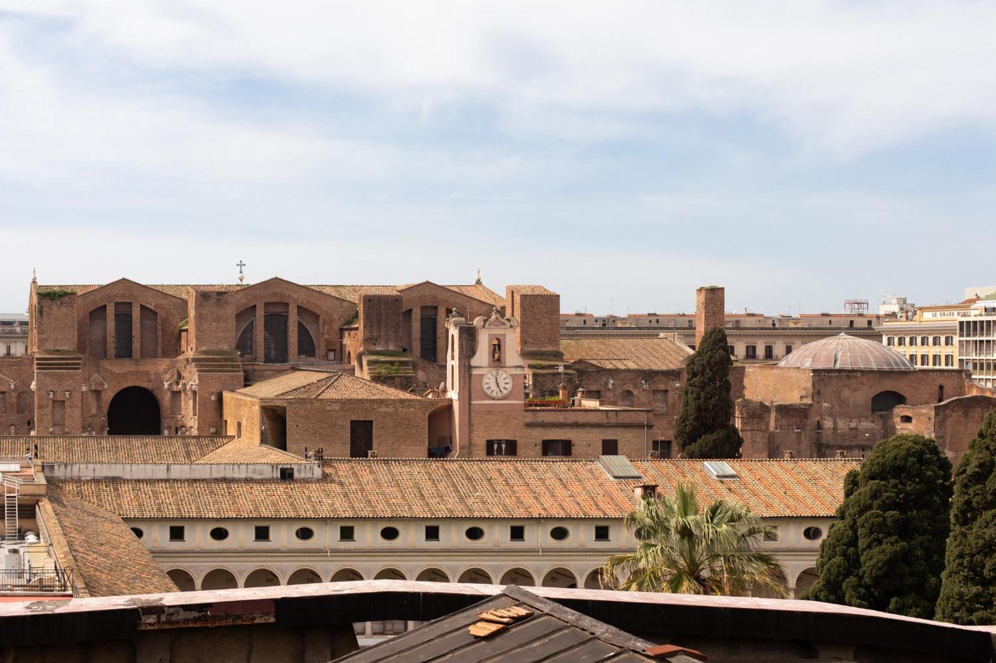 Iflat Minimal Design In The Heart Of * Roma